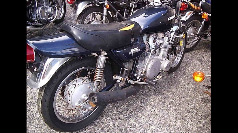 レストアバイクのベース車両写真